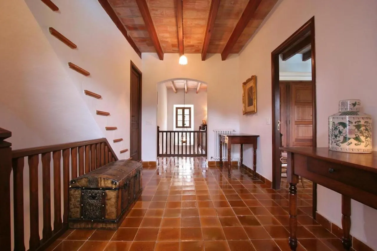 Can Guillo location